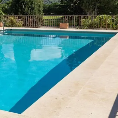 Peupliers Vacation Greathouse Hotel 3*